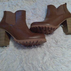 Chinese Laundry Heeled Booties Size 10 New